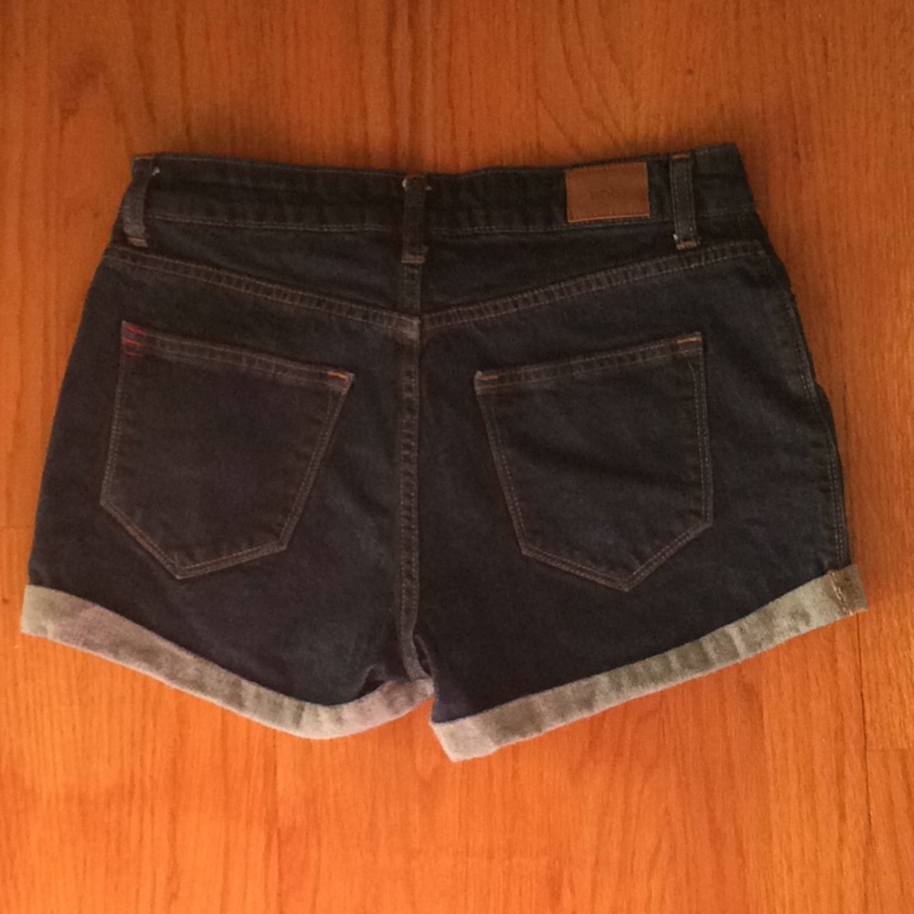 BDG Mid Rise Alexa 5 Pocket Shortie Shorts… - Picture 3 of 7